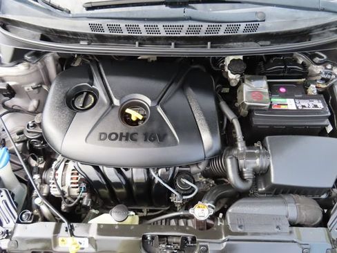 Used 2015 Hyundai Elantra Limited FWD image 35