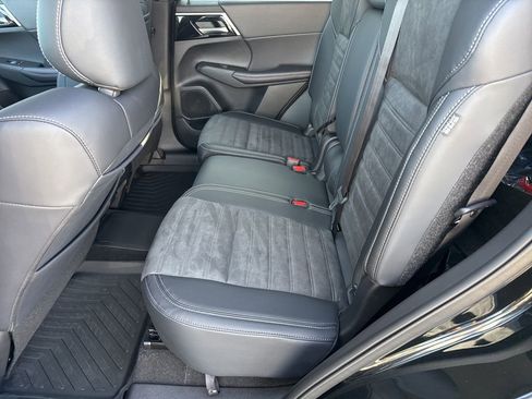 New 2025 Mitsubishi Outlander SE AWD/4WD image 25