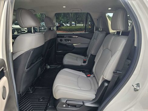 Used 2025 Honda Pilot EX-L image 14