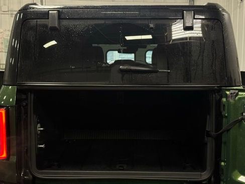 Used 2025 Ford Bronco Badlands image 11