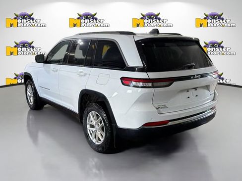 Used 2022 Jeep Grand Cherokee Laredo w/ Luxury Tech Group I image 6