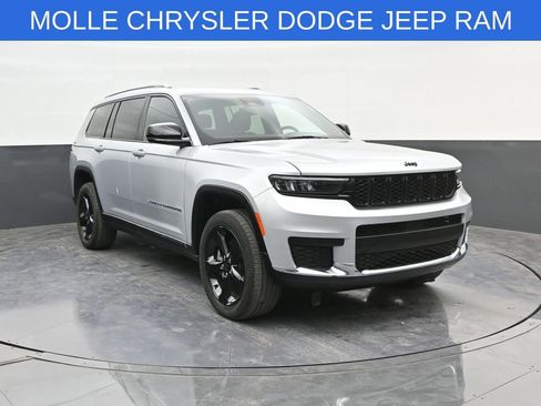 Used 2023 Jeep Grand Cherokee L Laredo AWD/4WD image 1
