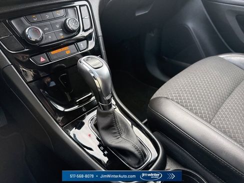 Certified 2022 Buick Encore Preferred w/ Safety Package image 27