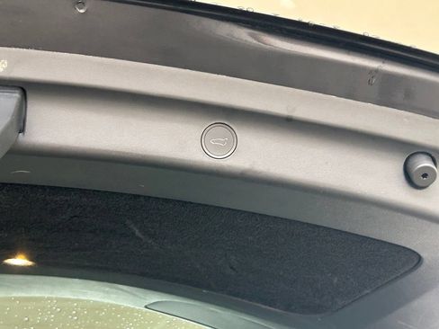 Used 2024 Tesla Model Y Long Range RWD image 30