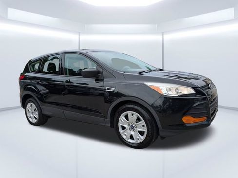 Used 2015 Ford Escape S FWD image 1