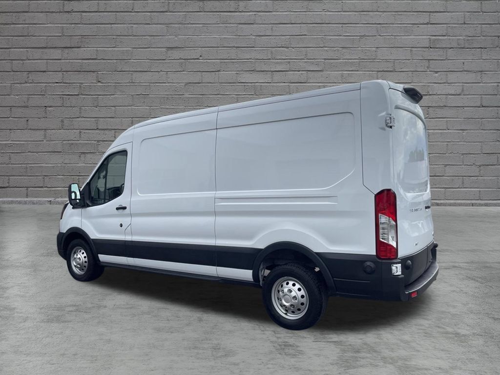 Used 2024 Ford Transit 250 148 Medium Roof Extended AWD w/ Load Area Protection Package image 5