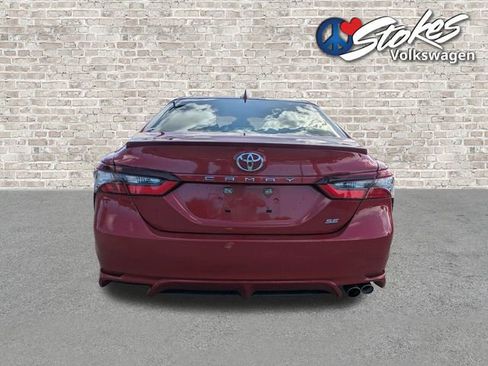 Used 2021 Toyota Camry SE image 5
