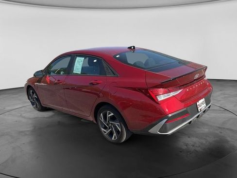 New 2025 Hyundai Elantra SEL FWD image 6