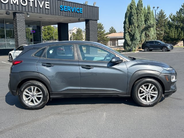 Used 2021 Hyundai Kona SE FWD image 2