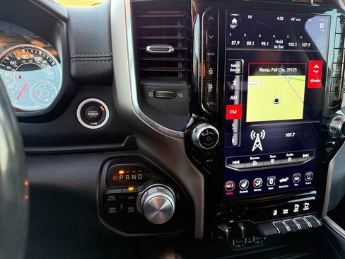 Used 2020 RAM 1500 Laramie image 17