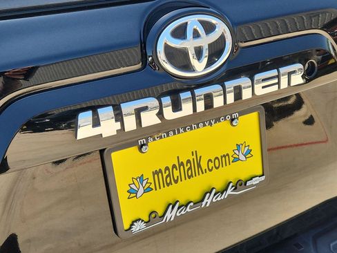 Used 2015 Toyota 4Runner SR5 RWD image 29