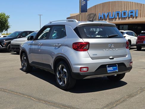Certified 2026 Hyundai Venue SEL FWD image 8
