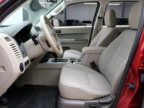 Used 2011 Ford Escape XLT image 3