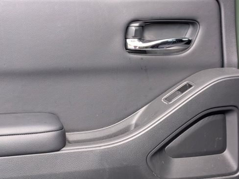 Certified 2025 Nissan Frontier SV w/ SV Convenience Package RWD image 25