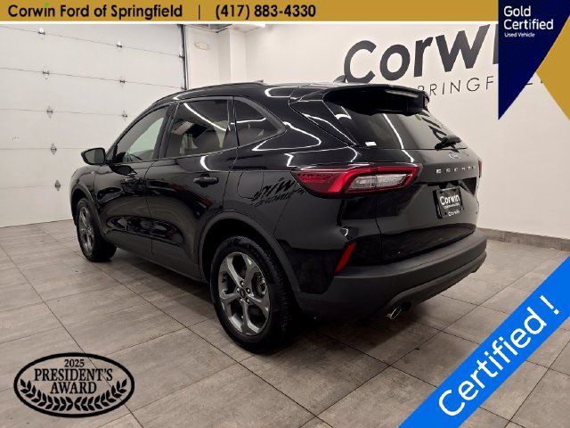 Certified 2025 Ford Escape ST-Line AWD/4WD image 4