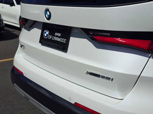 Used 2026 BMW X1 xDrive28i w/ Technology Package AWD/4WD image 13