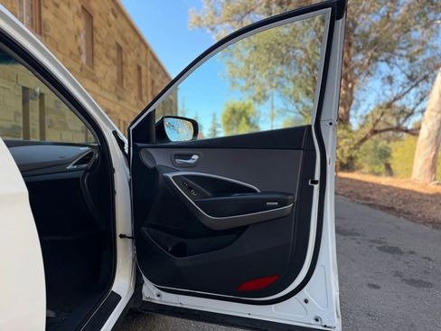 Used 2016 Hyundai Santa Fe Sport image 27