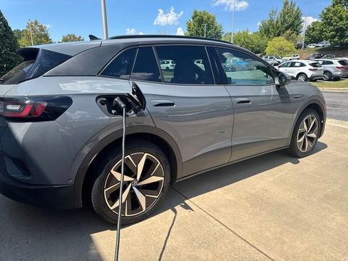 Used 2025 Volkswagen ID.4 Pro S RWD image 10