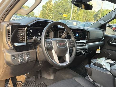 Used 2025 GMC Sierra 1500 SLE AWD/4WD image 10