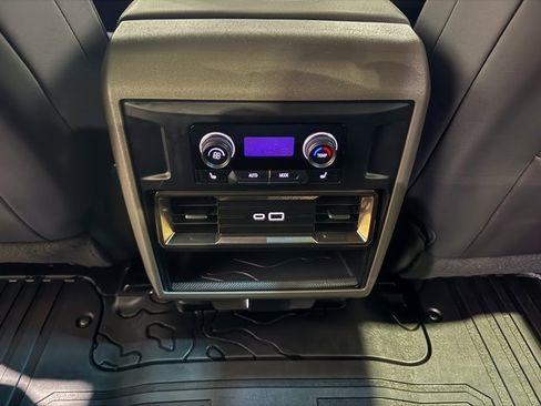 Used 2024 GMC Hummer EV 3X image 25