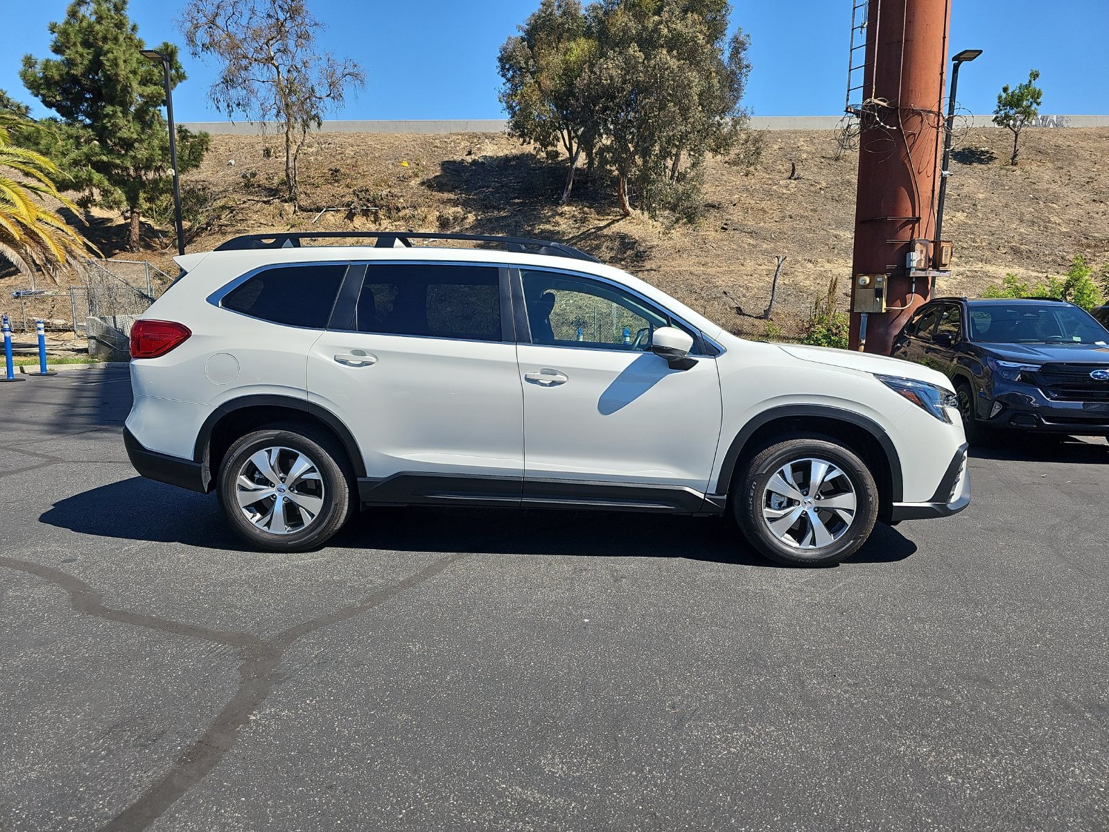 Used 2025 Subaru Ascent Premium AWD/4WD image 8