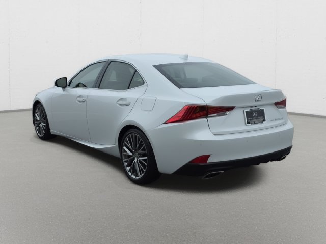 Used 2018 Lexus IS 300 AWD w/ Comfort Package image 7