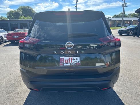 Used 2021 Nissan Rogue S FWD image 4