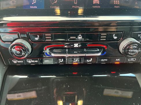 New 2025 Jeep Grand Cherokee Limited w/ Black Appearance Package image 25