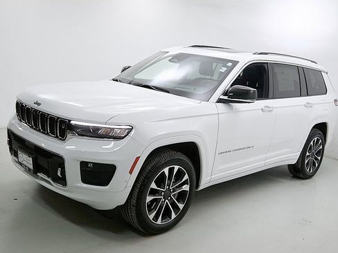 Used 2022 Jeep Grand Cherokee L Overland w/ Advanced Protech Group III image 6