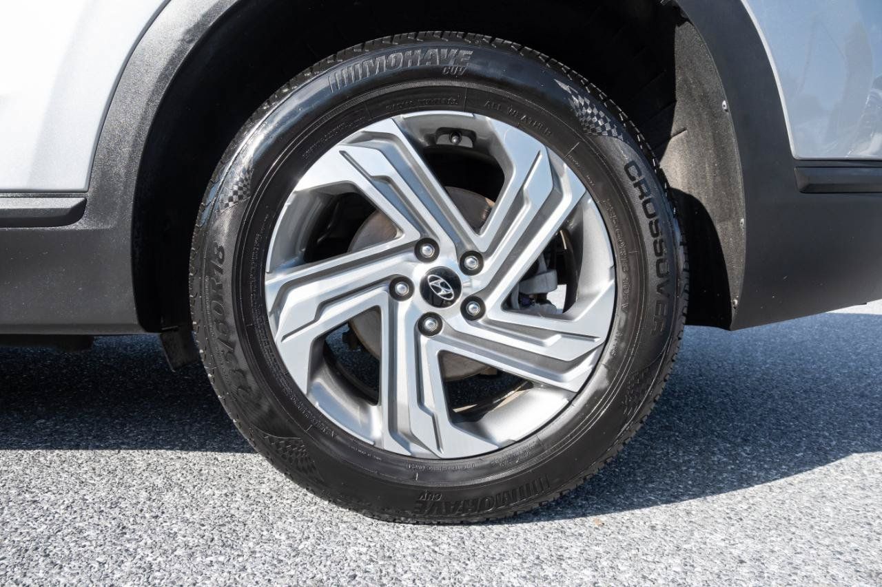 Used 2021 Hyundai Santa Fe SE FWD image 29