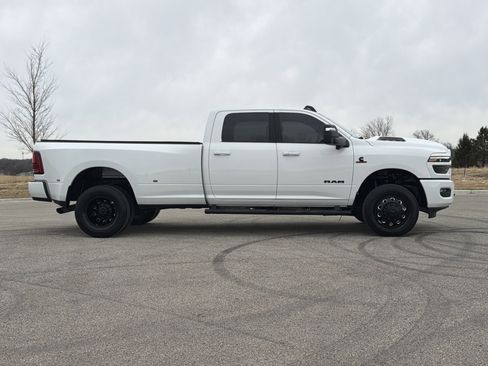 Used 2025 RAM 3500 Laramie w/ Night Edition image 32