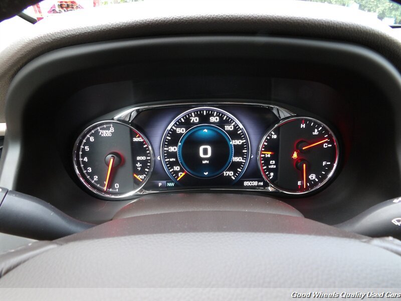 Used 2017 GMC Acadia Denali w/ Technology Package FWD image 17