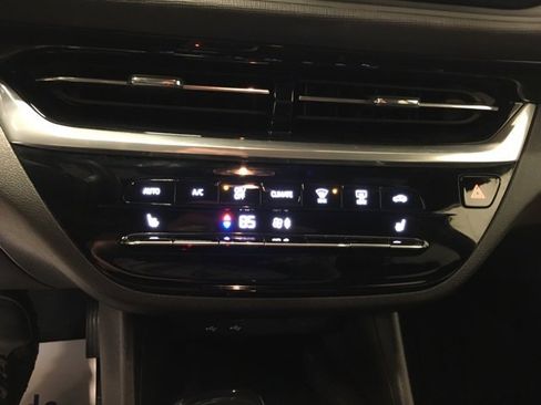 Used 2024 Buick Envista Avenir image 23