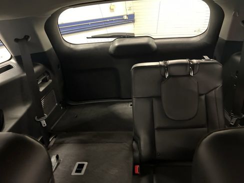 Used 2022 Ford Explorer XLT w/ Equipment Group 202A image 14