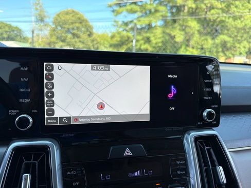 Certified 2024 Kia Sorento SX Prestige AWD/4WD image 9
