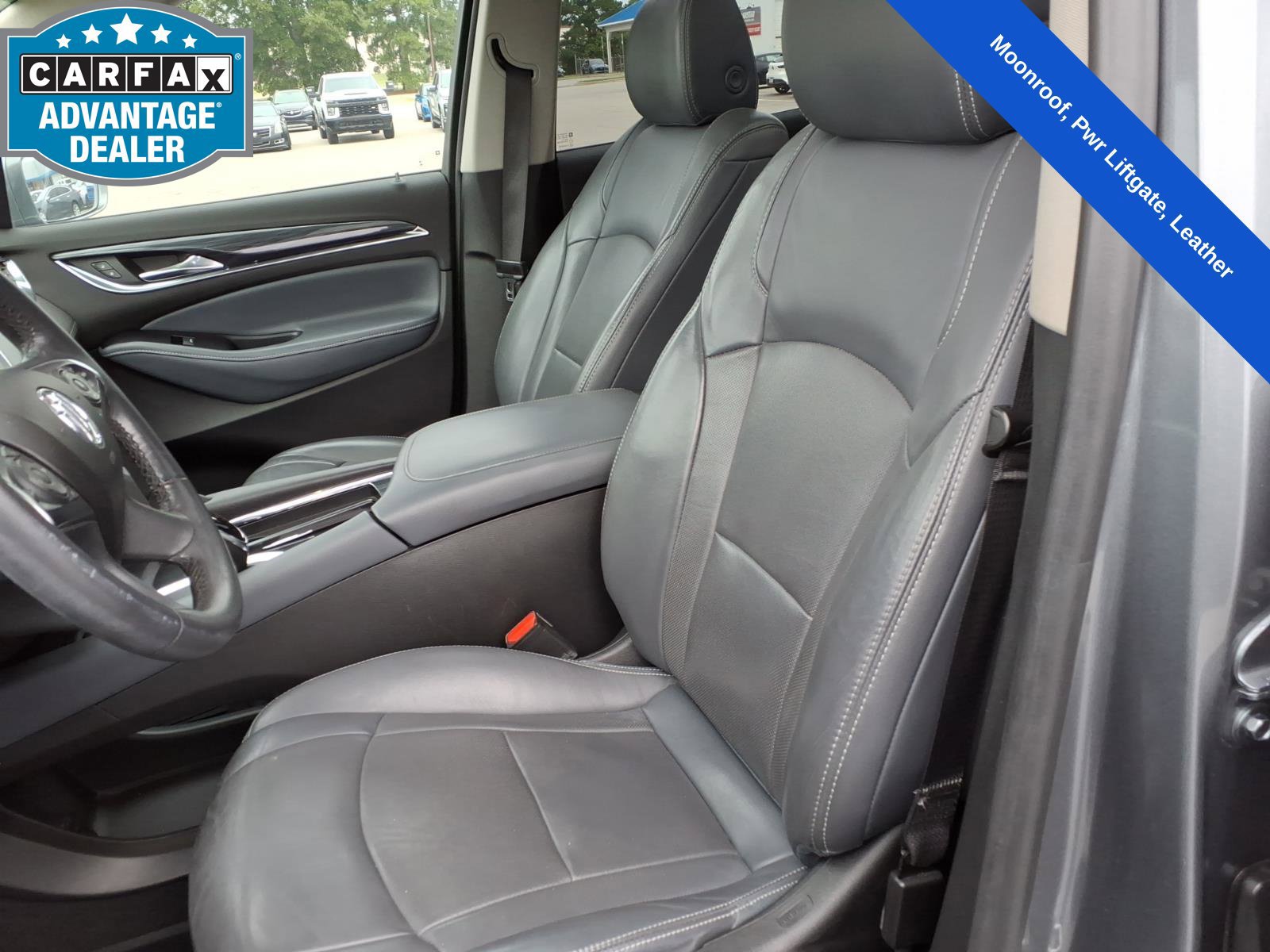 Used 2018 Buick Enclave Essence w/ LPO, Hit The Road Package AWD/4WD image 17