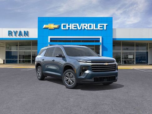 New 2026 Chevrolet Traverse LT image 1