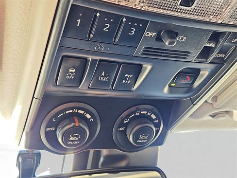 Used 2023 Toyota 4Runner TRD Off-Road Premium image 18