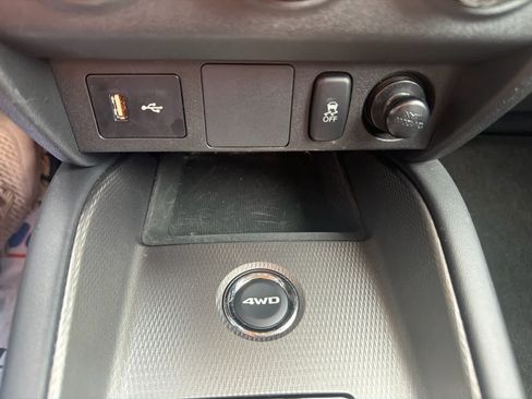 Used 2025 Mitsubishi Outlander Sport AWD image 19