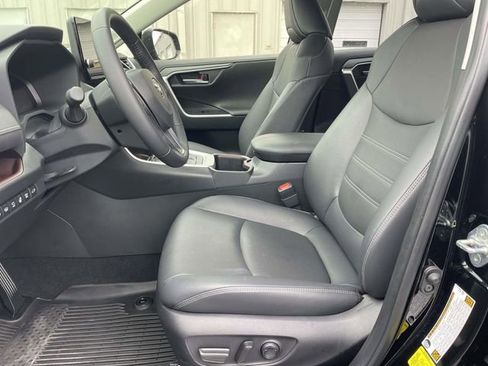 Used 2025 Toyota RAV4 Limited w/ Advanced Technology Package AWD/4WD image 21