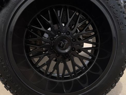 Used 2024 GMC Sierra 3500 Denali Ultimate image 9