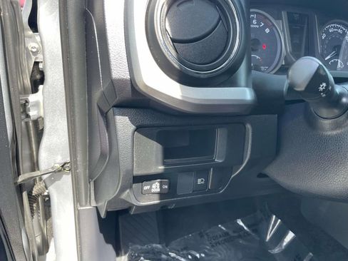 Used 2019 Toyota Tacoma SR5 image 29
