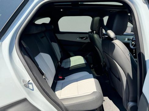 Used 2026 Land Rover Range Rover Velar Dynamic SE image 13