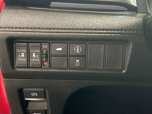 Used 2023 Honda Odyssey Sport image 10