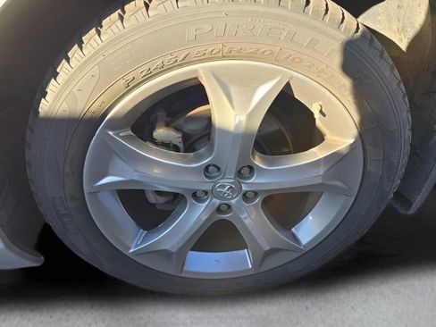 Used 2013 Toyota Venza LE w/ LE Convenience Pkg image 7