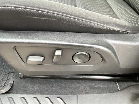 Used 2023 Chevrolet Colorado LT w/ LT Convenience Package II image 27