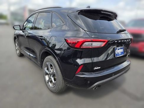 Used 2024 Ford Escape ST-Line w/ Tech Pack #1 AWD/4WD image 9