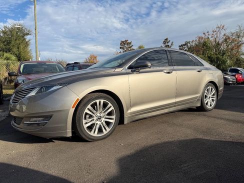 Used 2016 Lincoln MKZ Base 4dr Sedan image 2