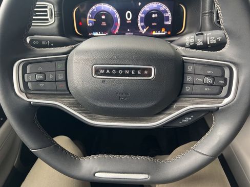 Used 2022 Jeep Wagoneer Series II image 12