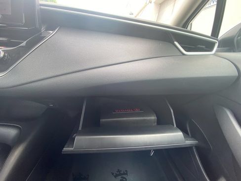 Used 2025 Toyota Corolla LE FWD image 24